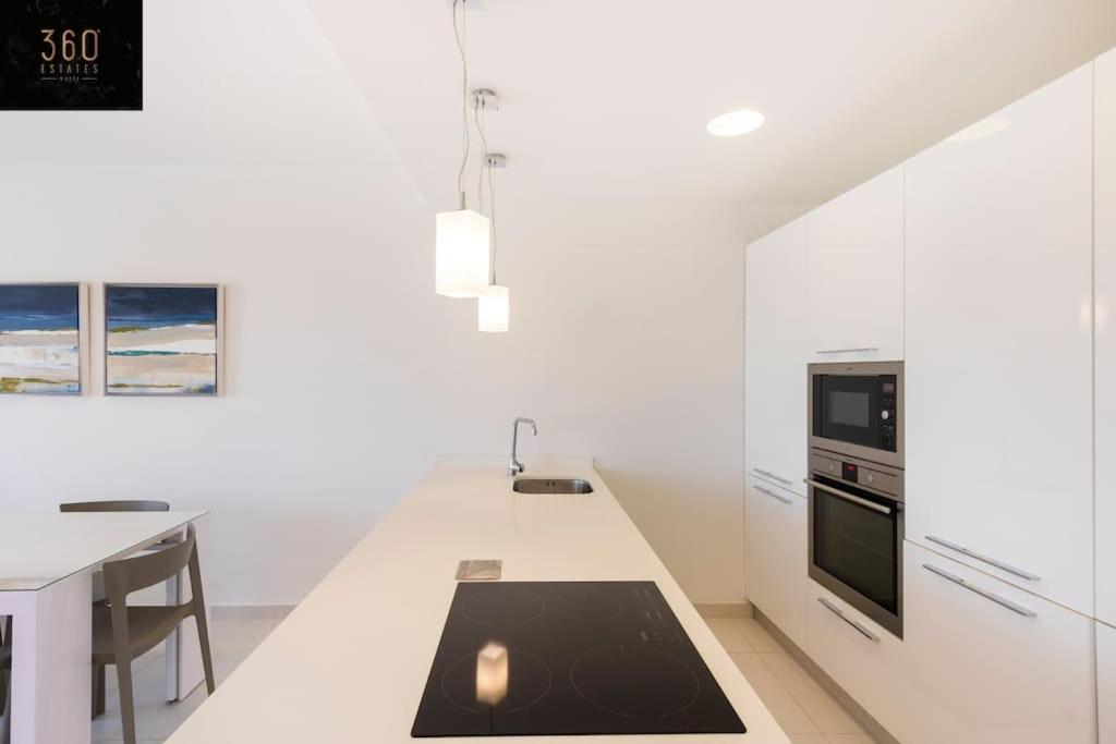 Modern 2Br Apt In The Quaint Village Of Marsaskala & Ac By 360 Estates Eksteriør billede