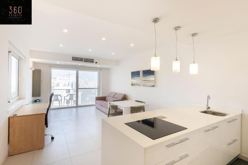 Modern 2Br Apt In The Quaint Village Of Marsaskala & Ac By 360 Estates Eksteriør billede